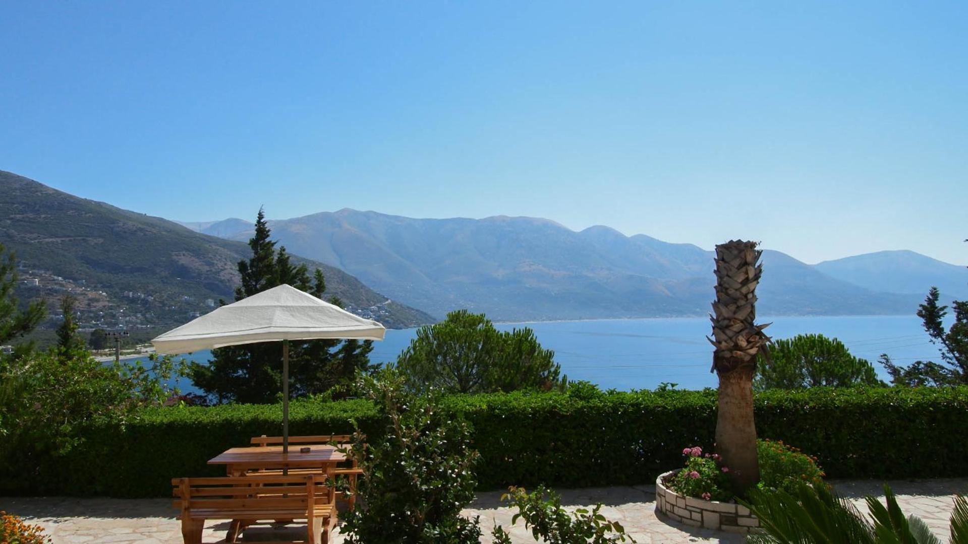 Guest House Suga 1 Qeparo Exterior foto