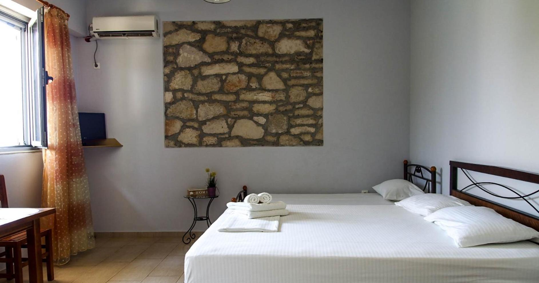 Guest House Suga 1 Qeparo Exterior foto