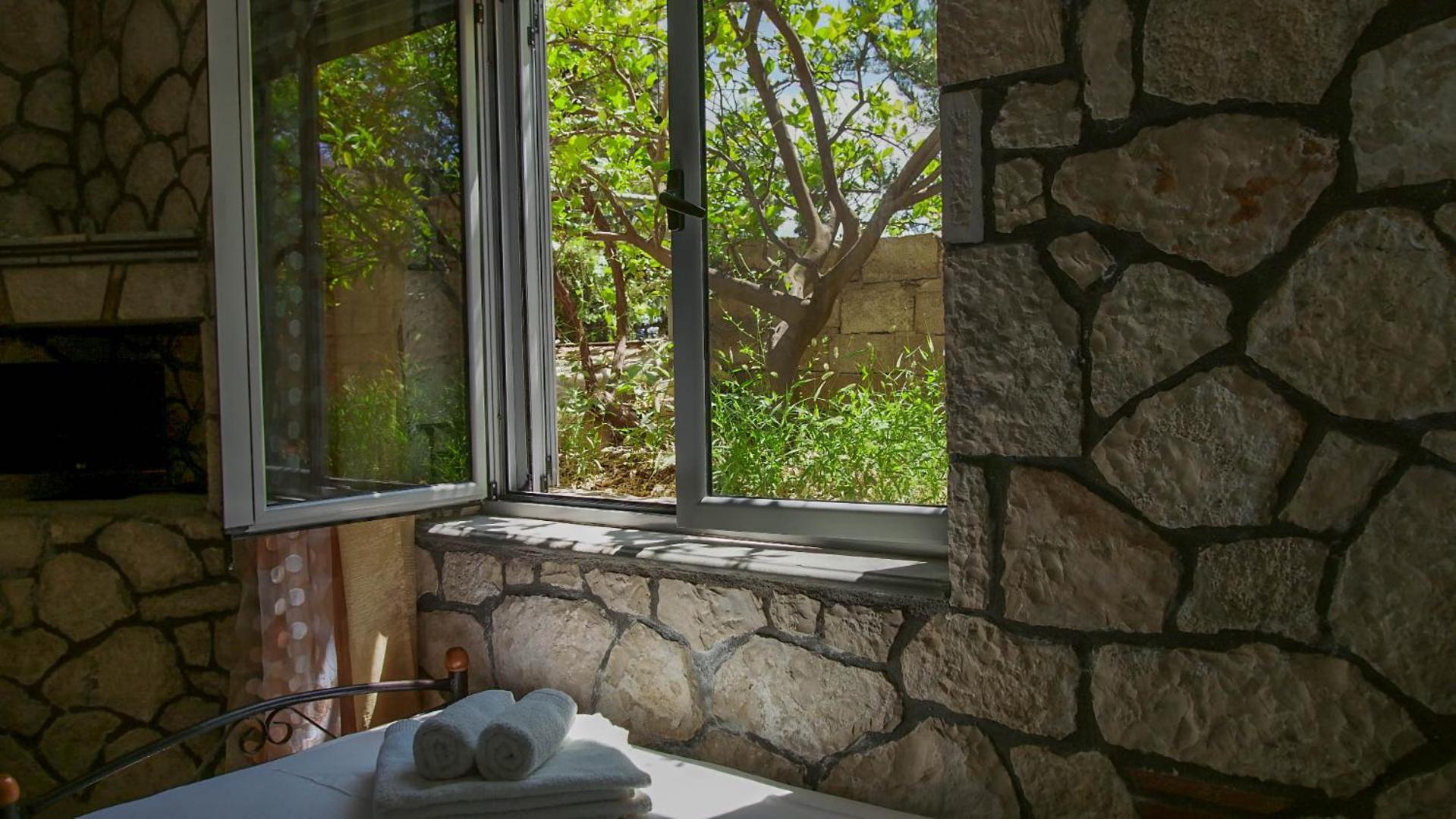 Guest House Suga 1 Qeparo Exterior foto