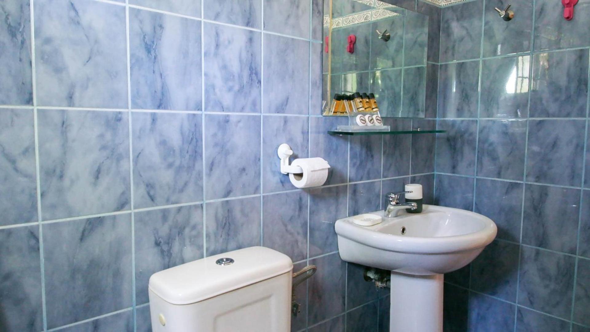 Guest House Suga 1 Qeparo Zimmer foto