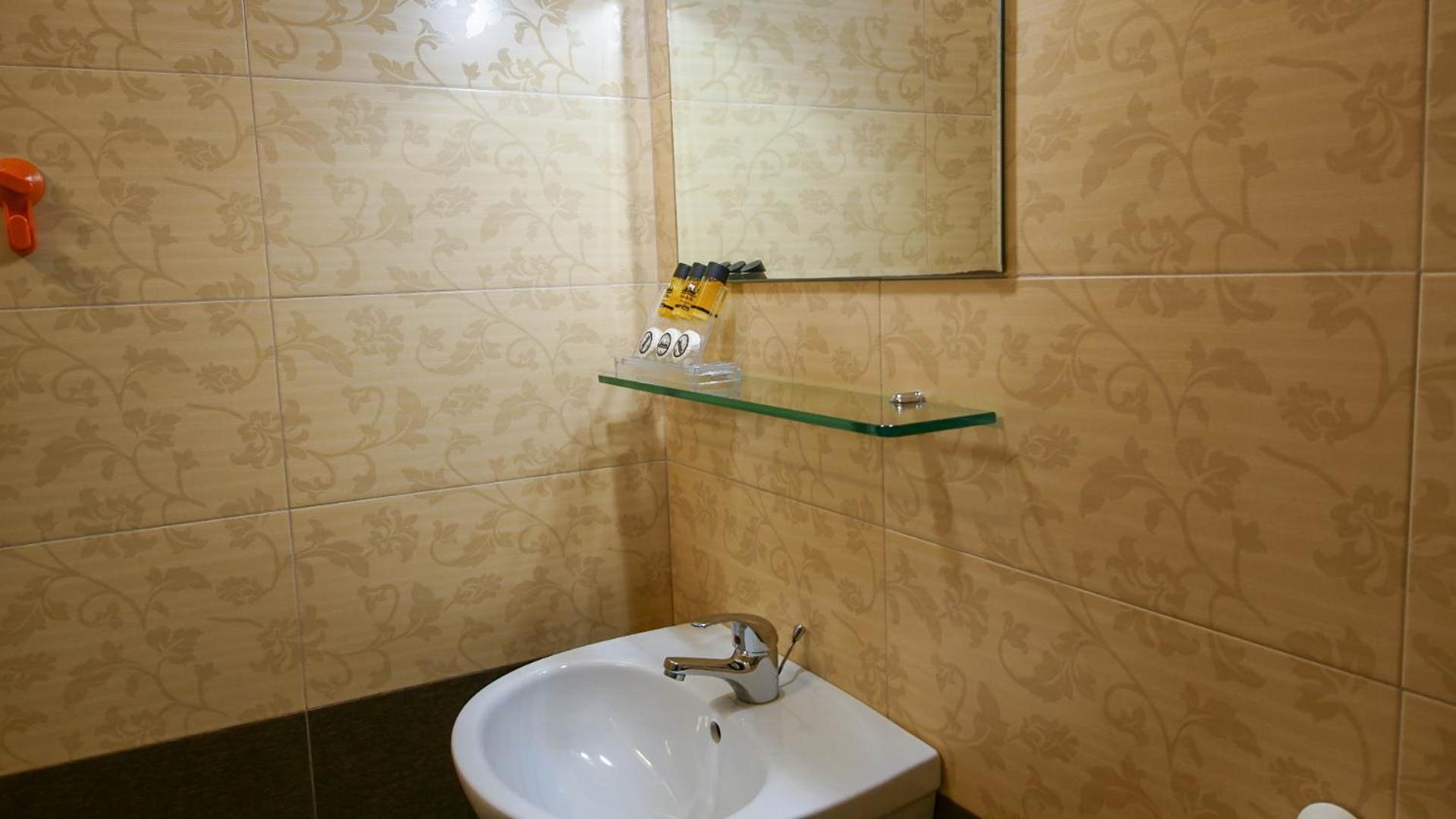 Guest House Suga 1 Qeparo Zimmer foto
