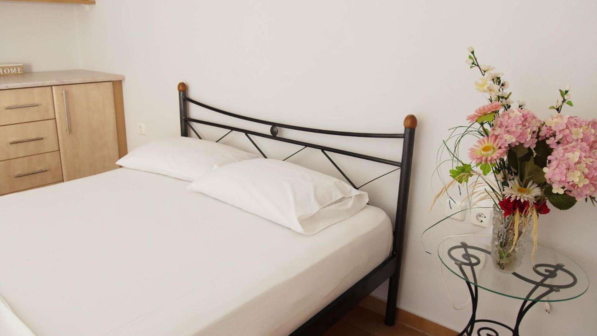 Guest House Suga 1 Qeparo Zimmer foto