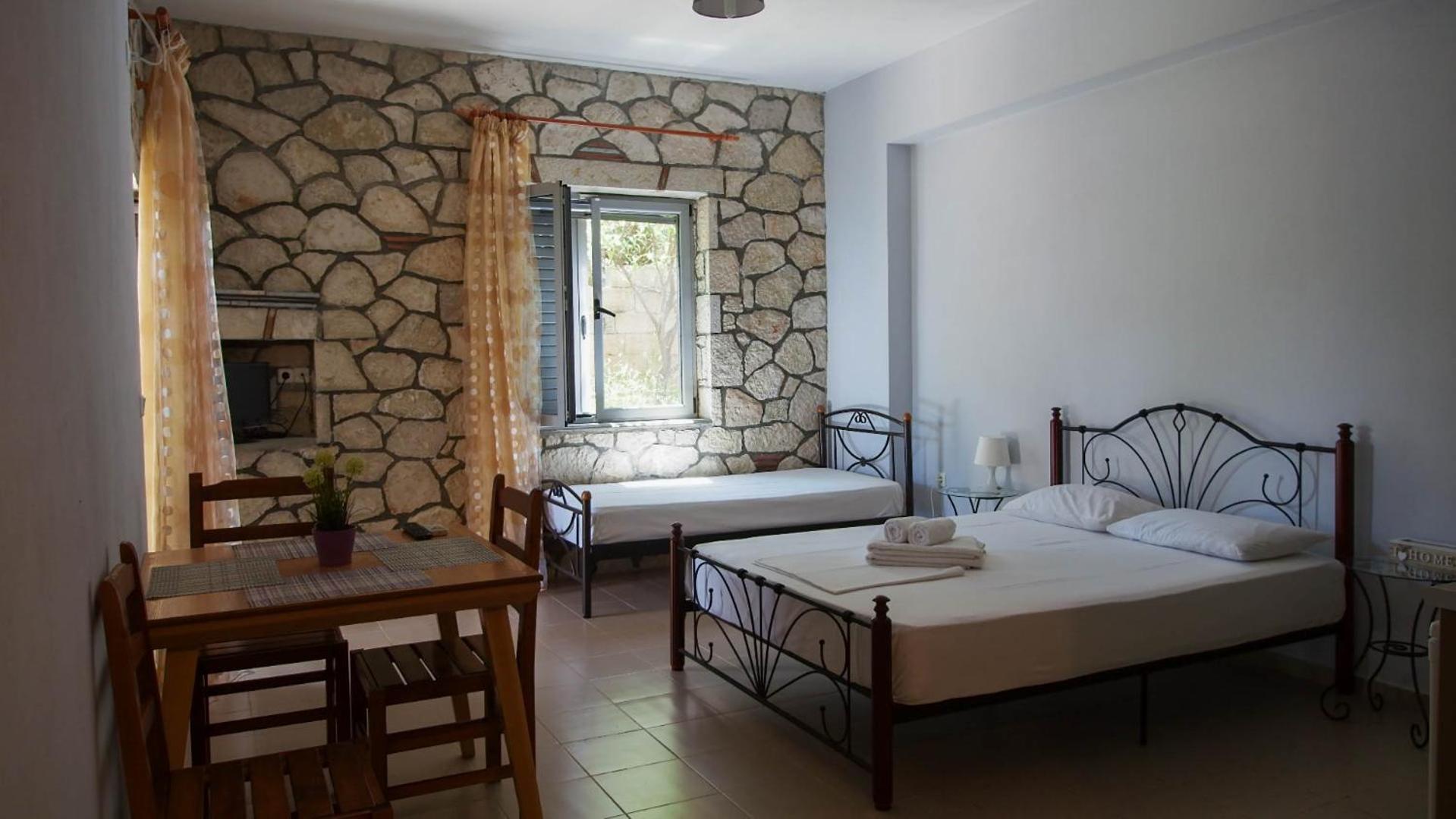 Guest House Suga 1 Qeparo Zimmer foto